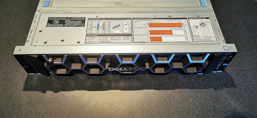 Dell R740 / 2x 20 Core 6138 / 32GB / 16SFF