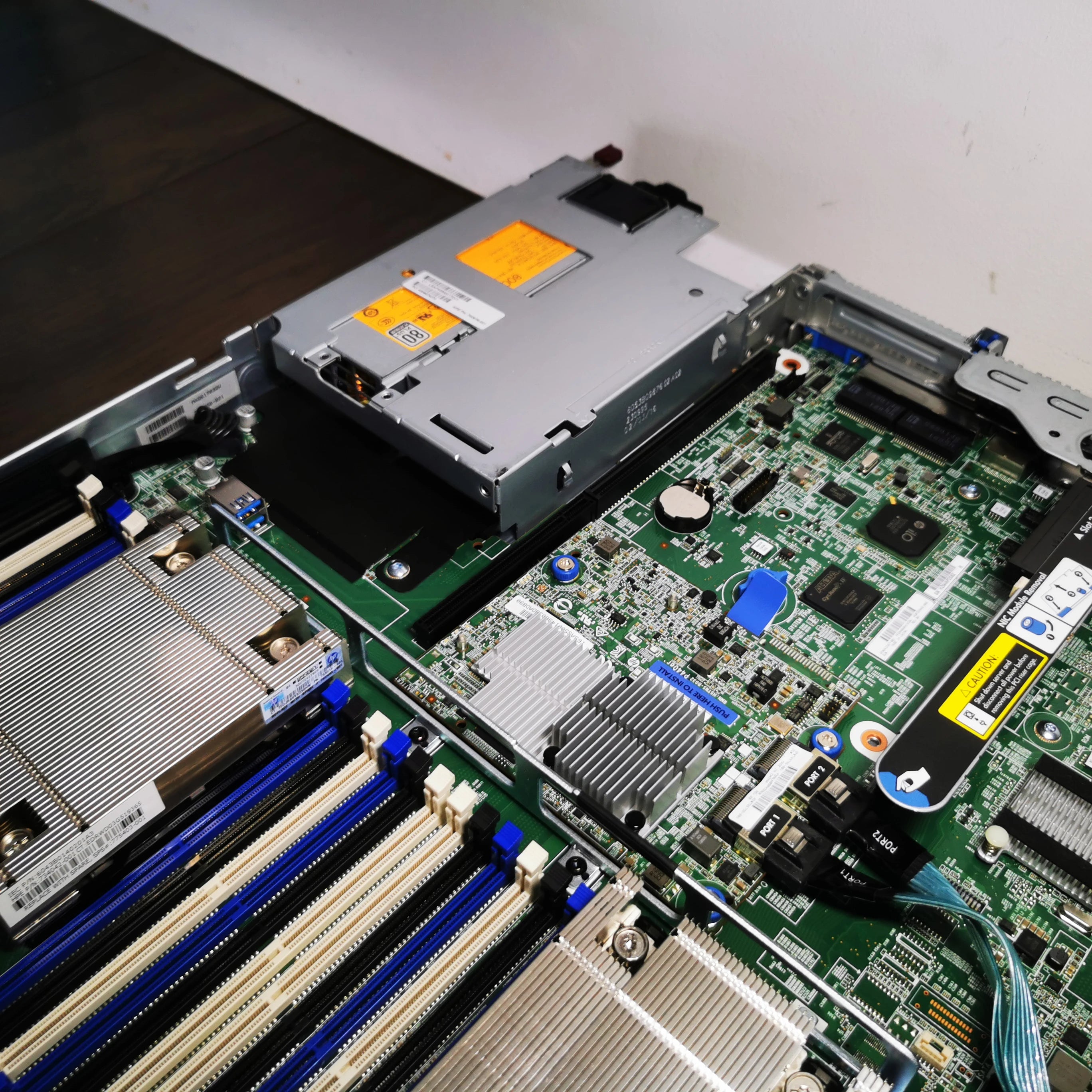 HP DL360 Gen 9 | 8SFF | 2680-V4 | 16GB | Server